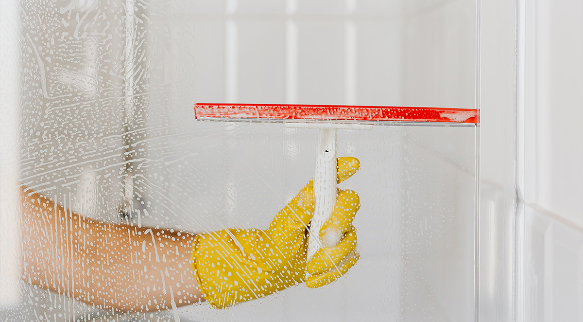 How to Clean Glass Shower Doors